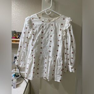 Pretty long sleeve blouse